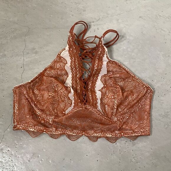 Victoria's Secret Cross-Strapped High-Necked Bra - Picture 2 of 6